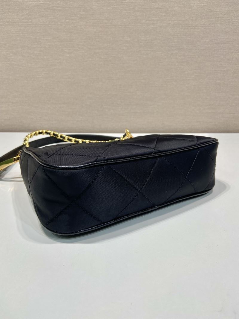 Pra*a hobo bags